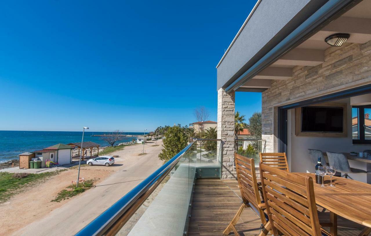 Villa Punta Mulino Lovrečica Exteriör bild